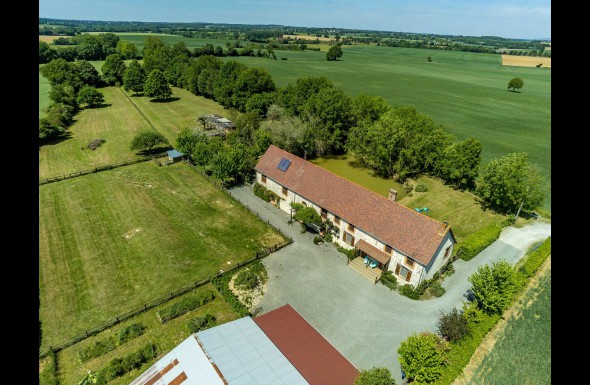 Proche Sablé-sur-Sarthe - Magnifique maison rénovée à la campagne, calme assuré